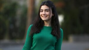 Biografie Ozge Yagiz (Reyhan – Juramantul)